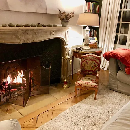 Location 93 M2 Plein Centre Historique *