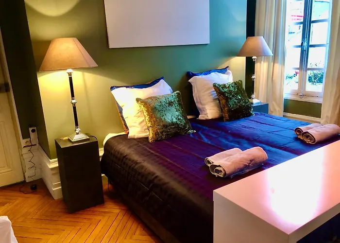 Location 93 M2 Plein Centre Historique Apartment